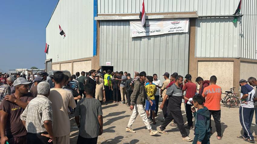 The "Hearts Across Borders" Campaign Continues on Its Second Day in Rafah to Distribute Aid to Affected Families