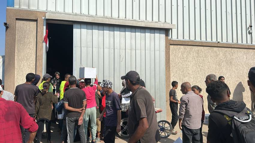 The "Hearts Across Borders" Campaign Continues on Its Second Day in Rafah to Distribute Aid to Affected Families