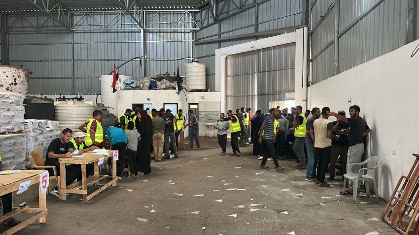 The "Hearts Across Borders" Campaign Continues on Its Second Day in Rafah to Distribute Aid to Affected Families