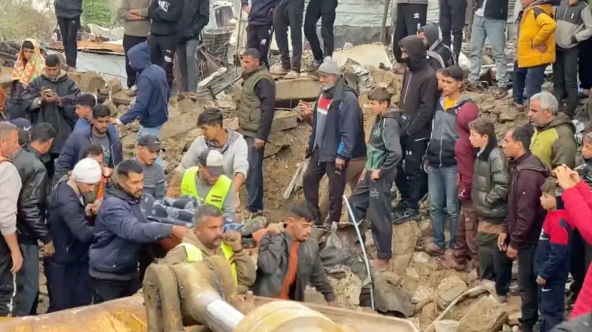 On the Frontlines: A Day with Egyptian Committee Teams Amid Adverse Weather Conditions in Gaza