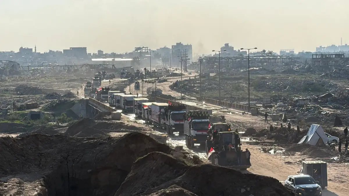 Egyptian Committee Launches Relief Convoy Relocating Displaced Families North, Providing Comprehensive Shelter Assistance