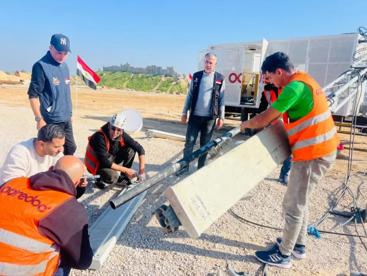Egyptian Committee and Ooredoo Complete Telecom Relay Tower Beside Egyptian Shelter in Netzarim