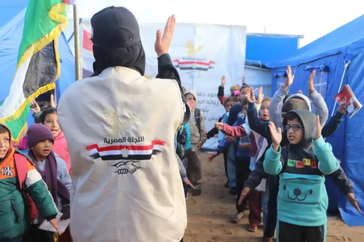 اللجنة المصرية تواصل دعم التعليم للأطفال في المخيمات ومراكز الإيواء