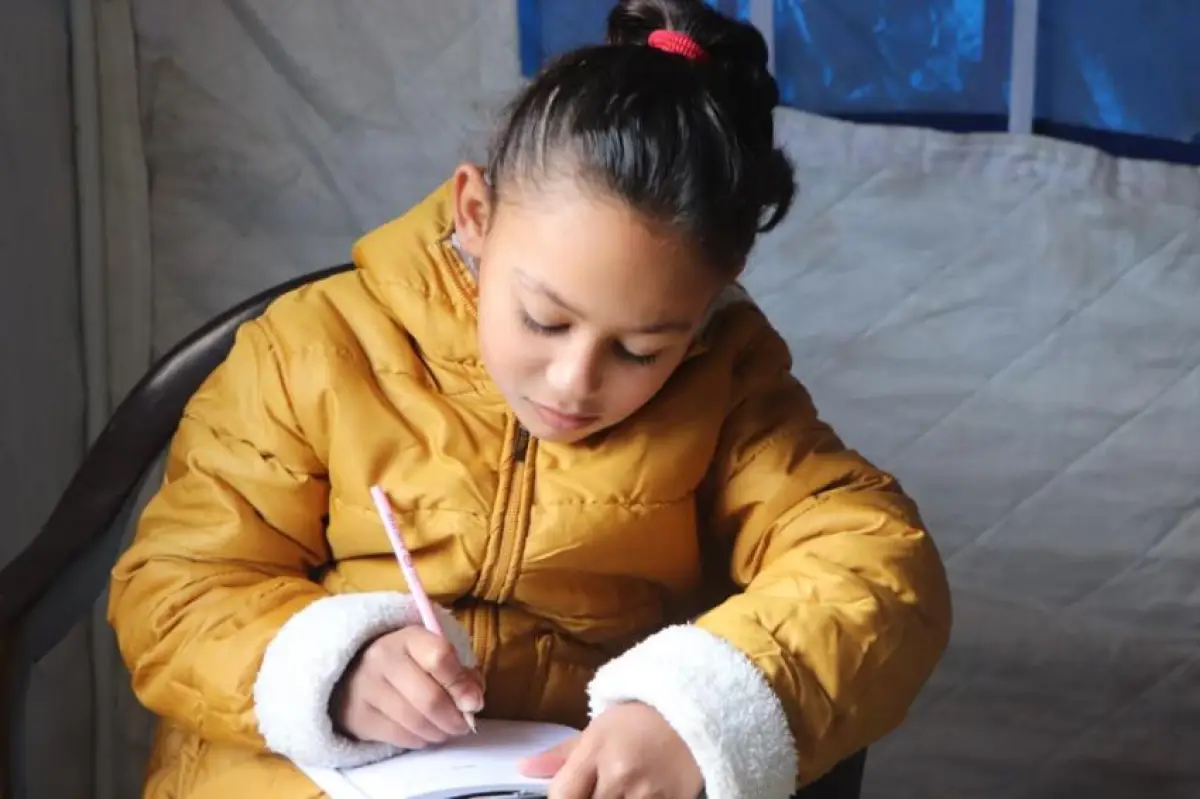 اللجنة المصرية تواصل دعم التعليم للأطفال في المخيمات ومراكز الإيواء