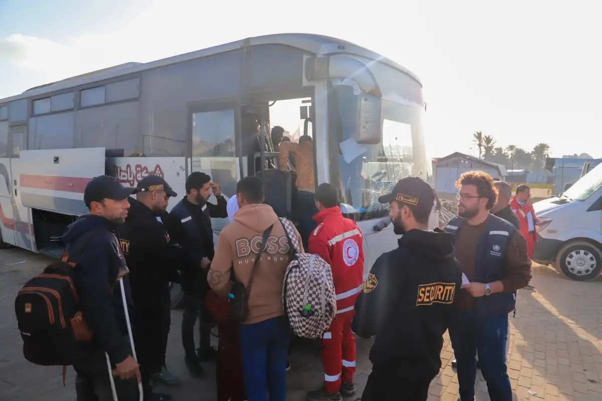 اللجنة المصرية تستقبل العائدين إلى قطاع غزة