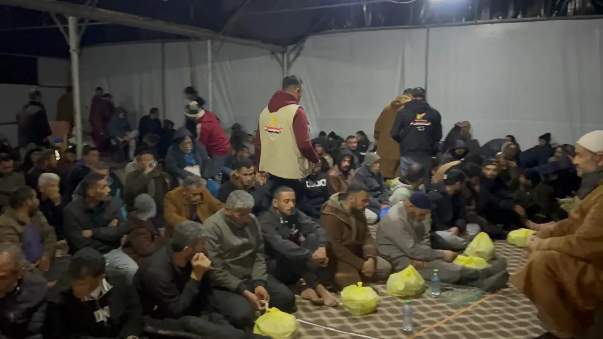 توزيع وجبات السحور على المعتكفين في مساجد قطاع غزة