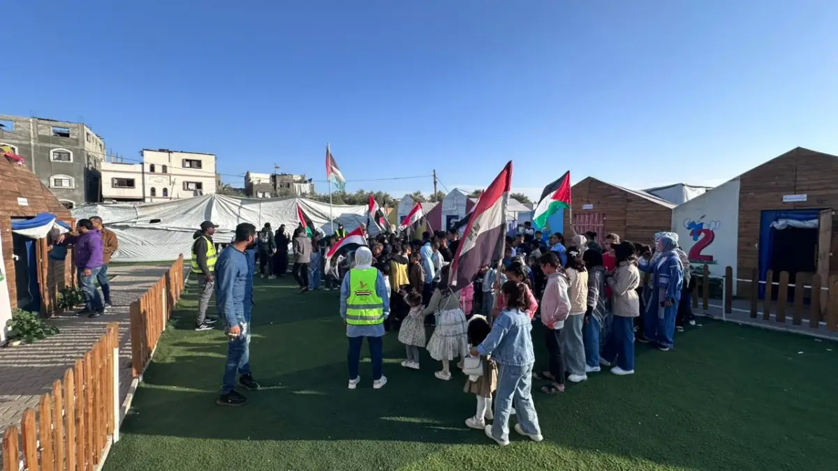 تنظيم حفل توزيع جوائز في أحد المخيمات المصرية