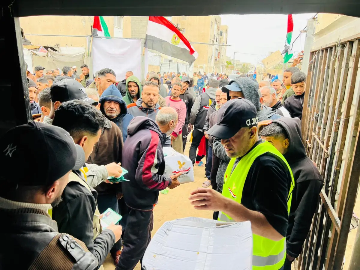 اللجنة المصرية تبدأ حملة توزيع الطرود الغذائية في محافظة خانيونس