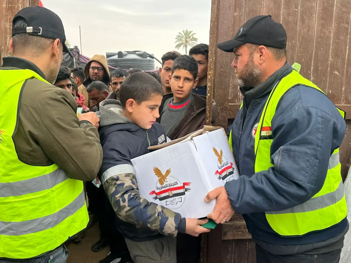 اللجنة المصرية تبدأ حملة توزيع الطرود الغذائية في محافظة خانيونس